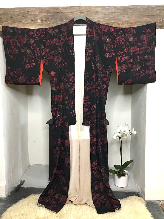 vintage kimono black red floral 1
